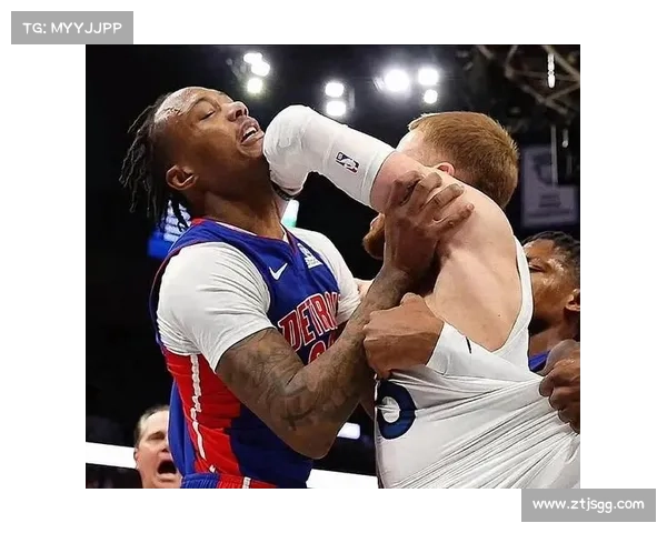 NBA上演真人快打!迪文霍兰死亡锁喉 里德抱摔 7人驱逐 NBA上演真人快打!迪文霍兰死亡锁喉 里德抱摔 7人驱逐